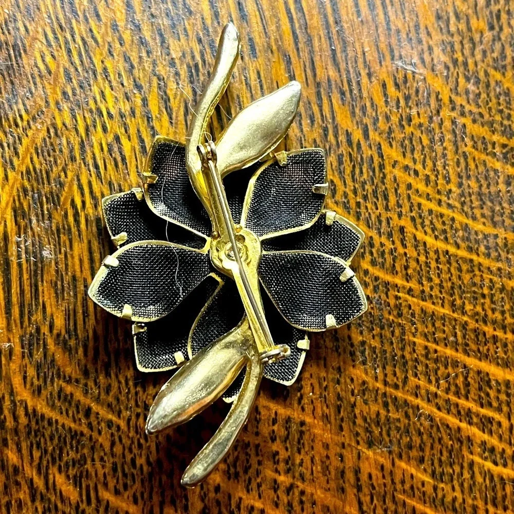 Gold Flower Rhinestone Vintage 50’s Brooch
